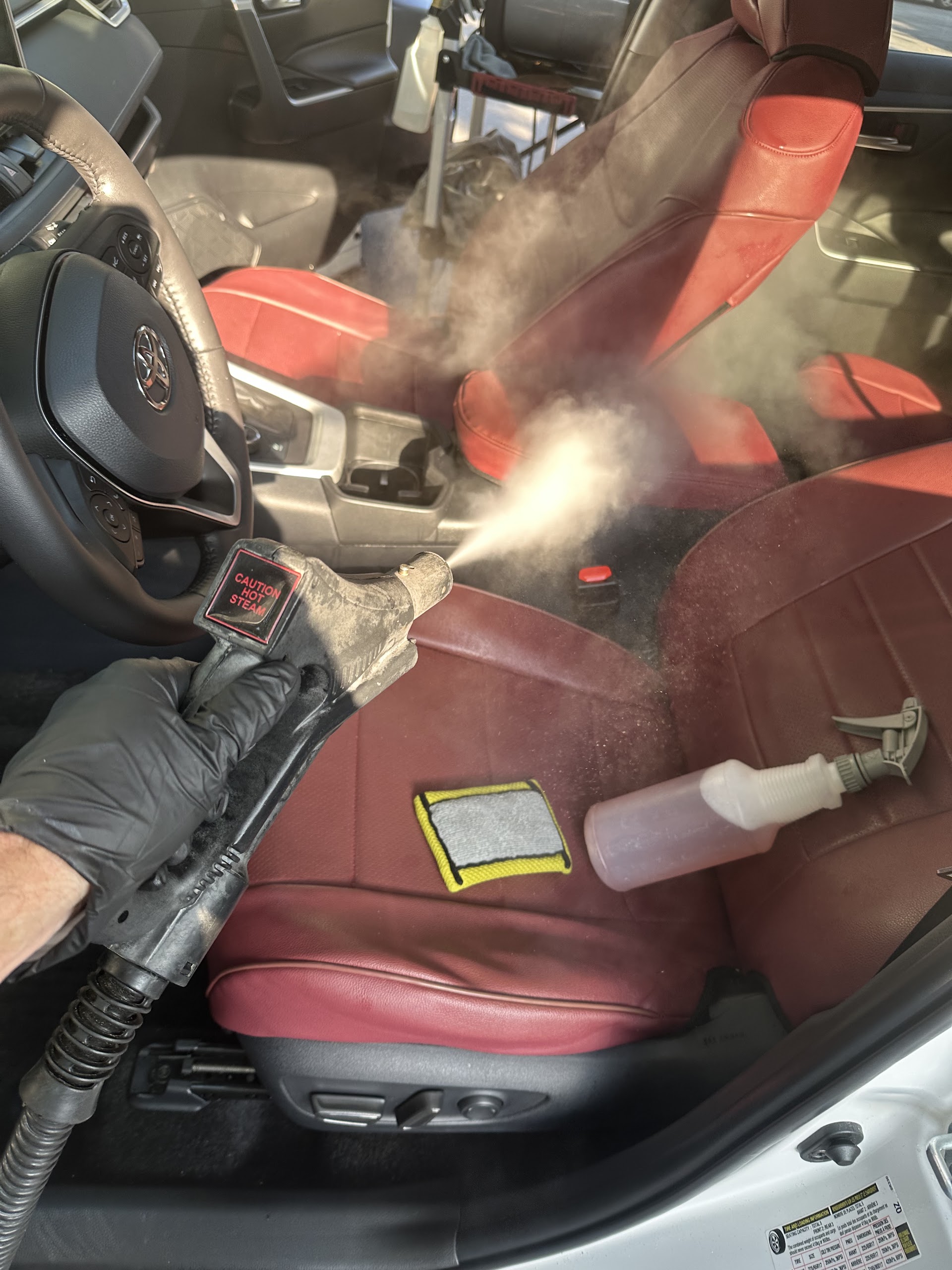 Mobile car wash near Eglin AFB, FL with foam and spot-free rinse